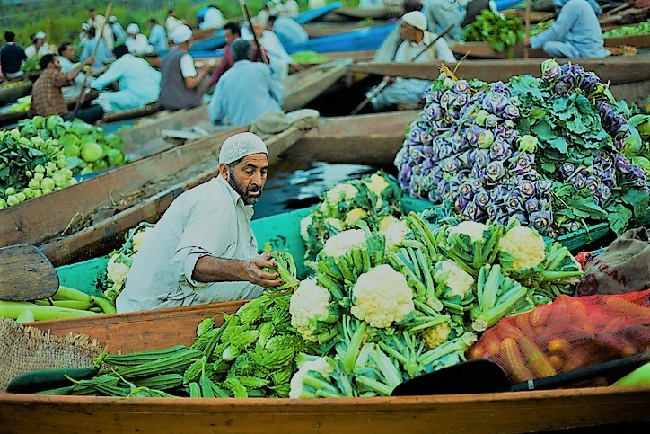 Floating Market  near Dal Lake